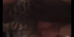 Alix dmx montre un sein a cause de son bebe chat - Tnaflix.com