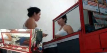 Latina Dildo At Work - Webcam latina dildos while serving customers at work TNAFlix Porn Videos