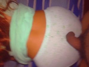 Roçou a piroca na rabeta e cravou na putinha de quatro